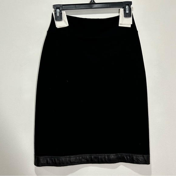 ROCK 'N KARMA Black Skirt in Women's Size S - Picture 3 of 5